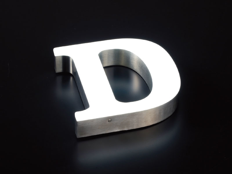 LEDアクリル・チャンネル文字15